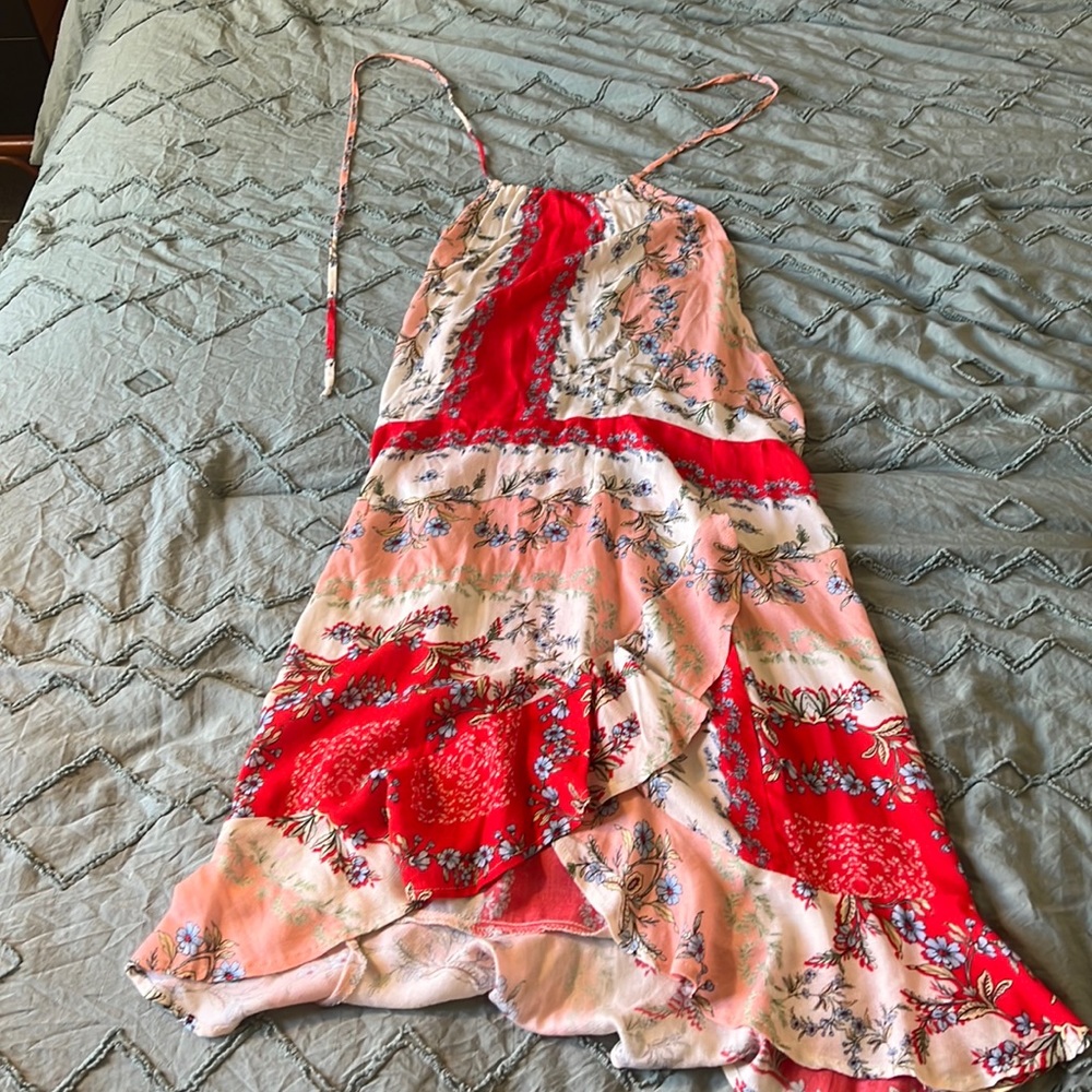 Beautiful floral Flynn Skye Halter dress. NWOT size small